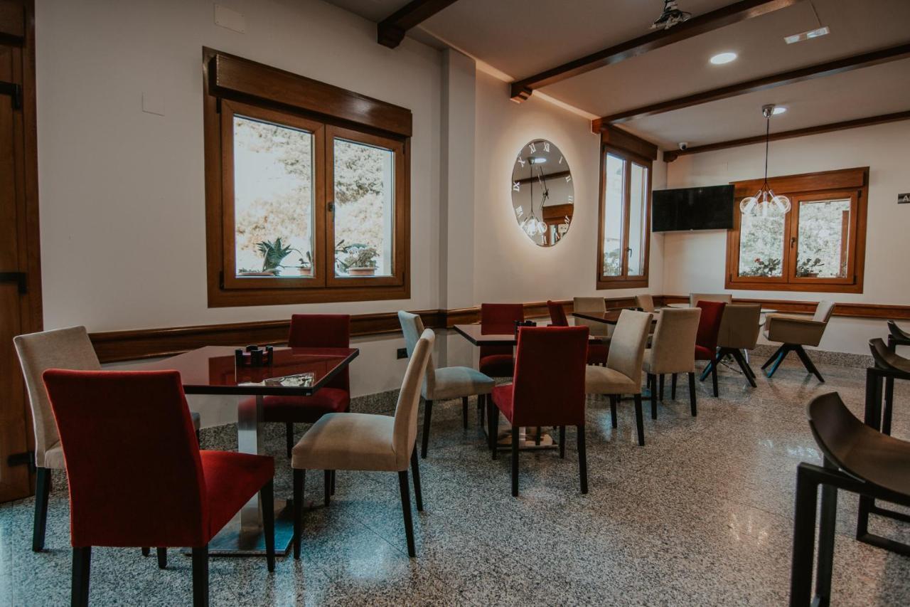 Hotel A Veiga Samos Kültér fotó